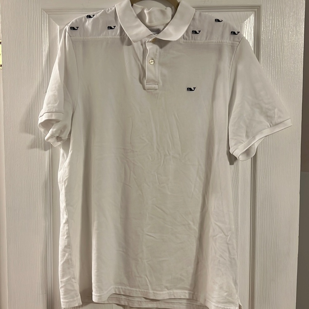 White Vineyard vines shirt